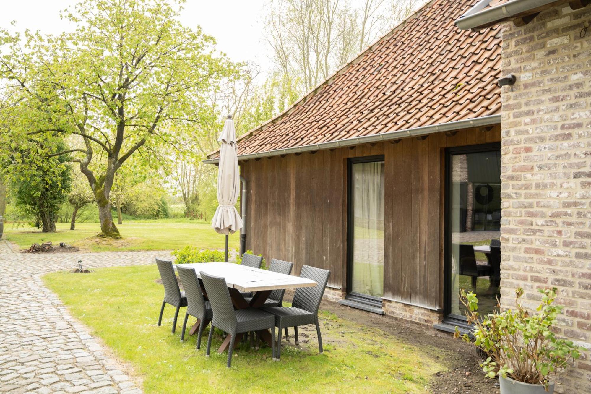 Loweide Lodges & Holiday Homes Near Bruges Oostkamp Esterno foto